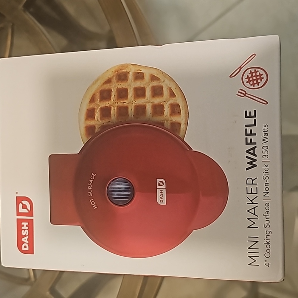 Mini waffle maker.